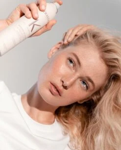 Kérastase Kerastase Fresh Affair Droogshampoo 150gr -Winkel Voor Haarproducten kerastase fresh affair refreshing dry shampoo5