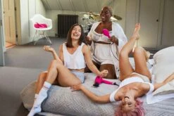 Ghd Take Control Now Gold Styler Pink -Winkel Voor Haarproducten pink22 heromodelgroup02 hr rgb ls exp0124